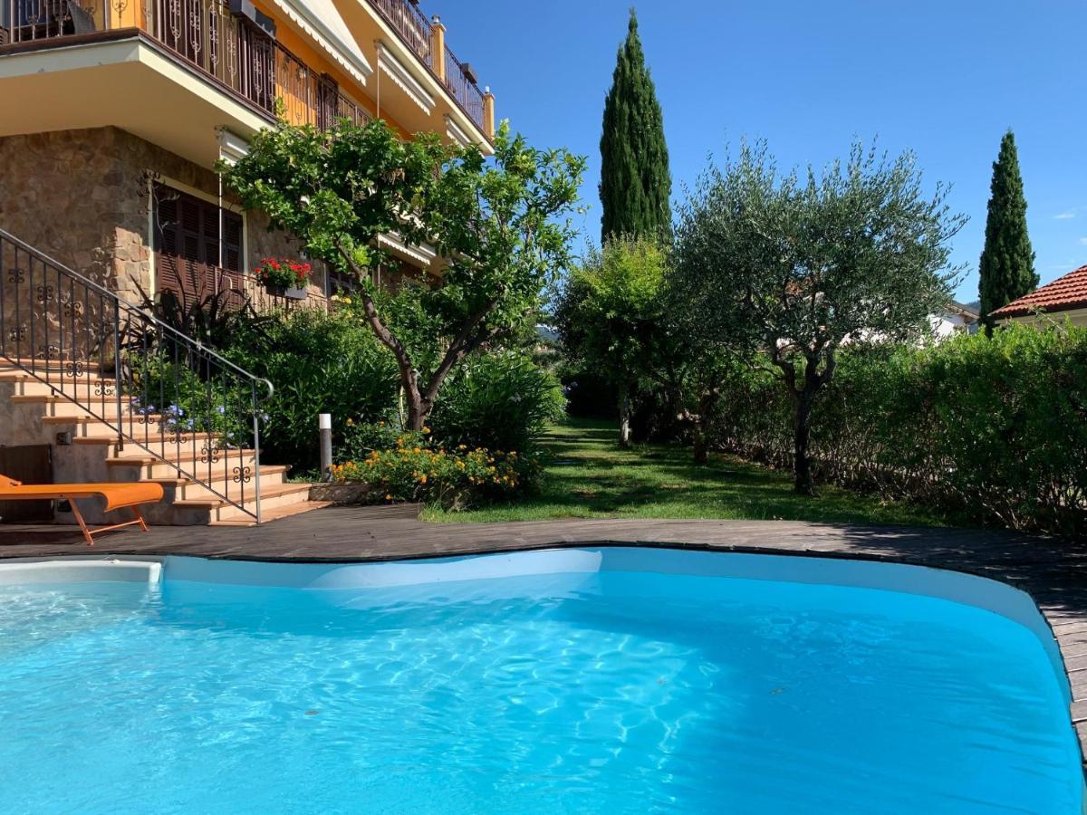 Villa Pineland Borghetto Santo Spirito Luaran gambar