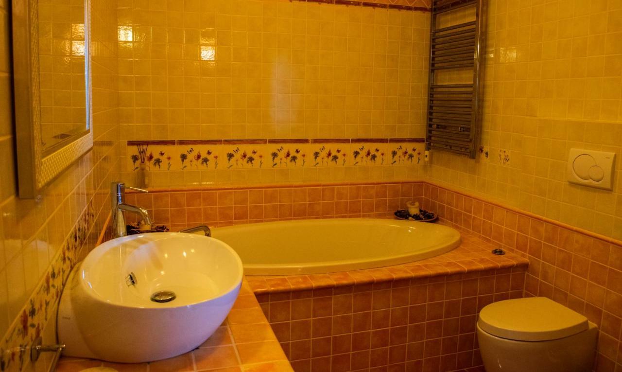Villa Pineland Borghetto Santo Spirito Luaran gambar