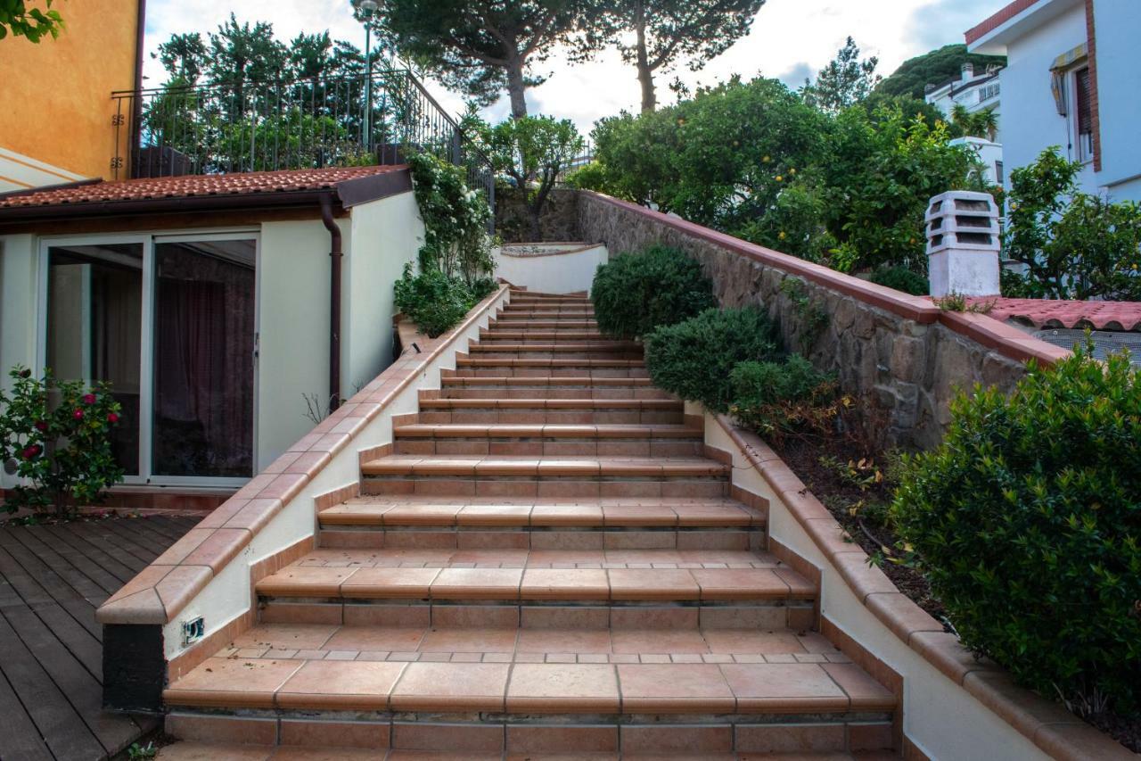 Villa Pineland Borghetto Santo Spirito Luaran gambar