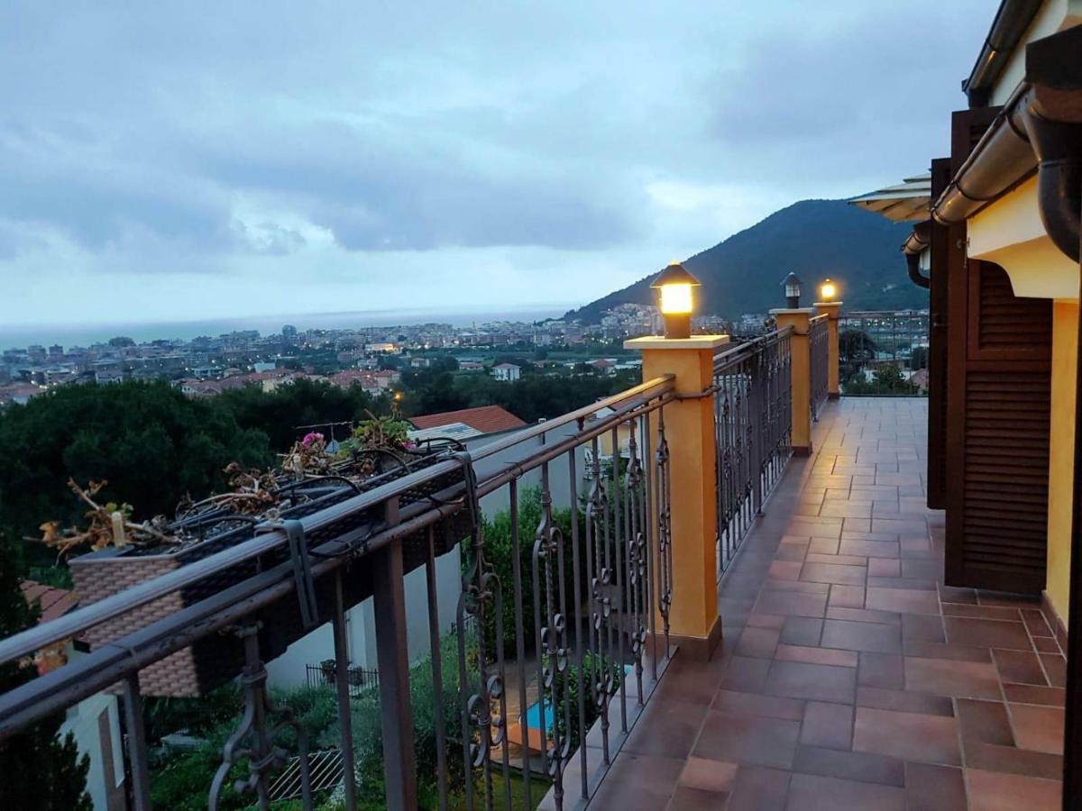 Villa Pineland Borghetto Santo Spirito Luaran gambar