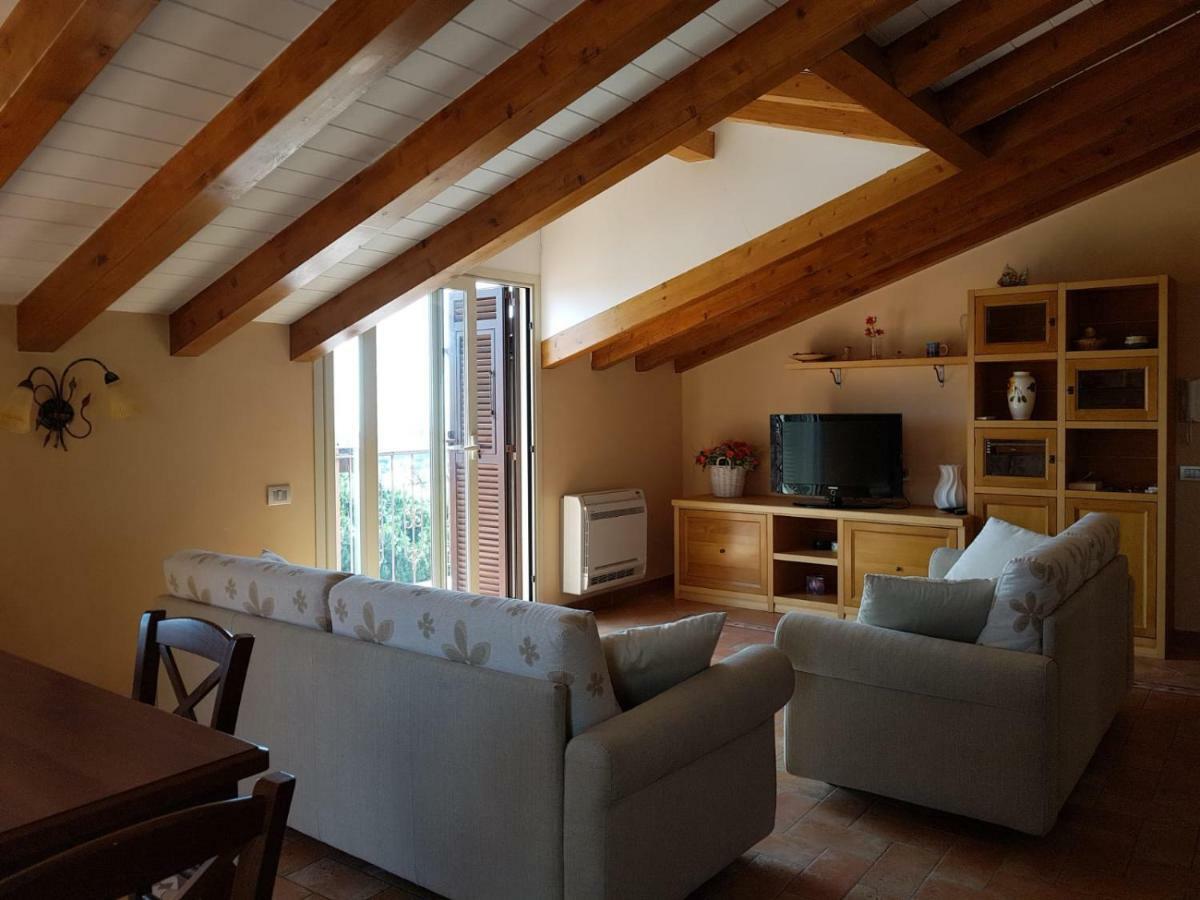 Villa Pineland Borghetto Santo Spirito Luaran gambar