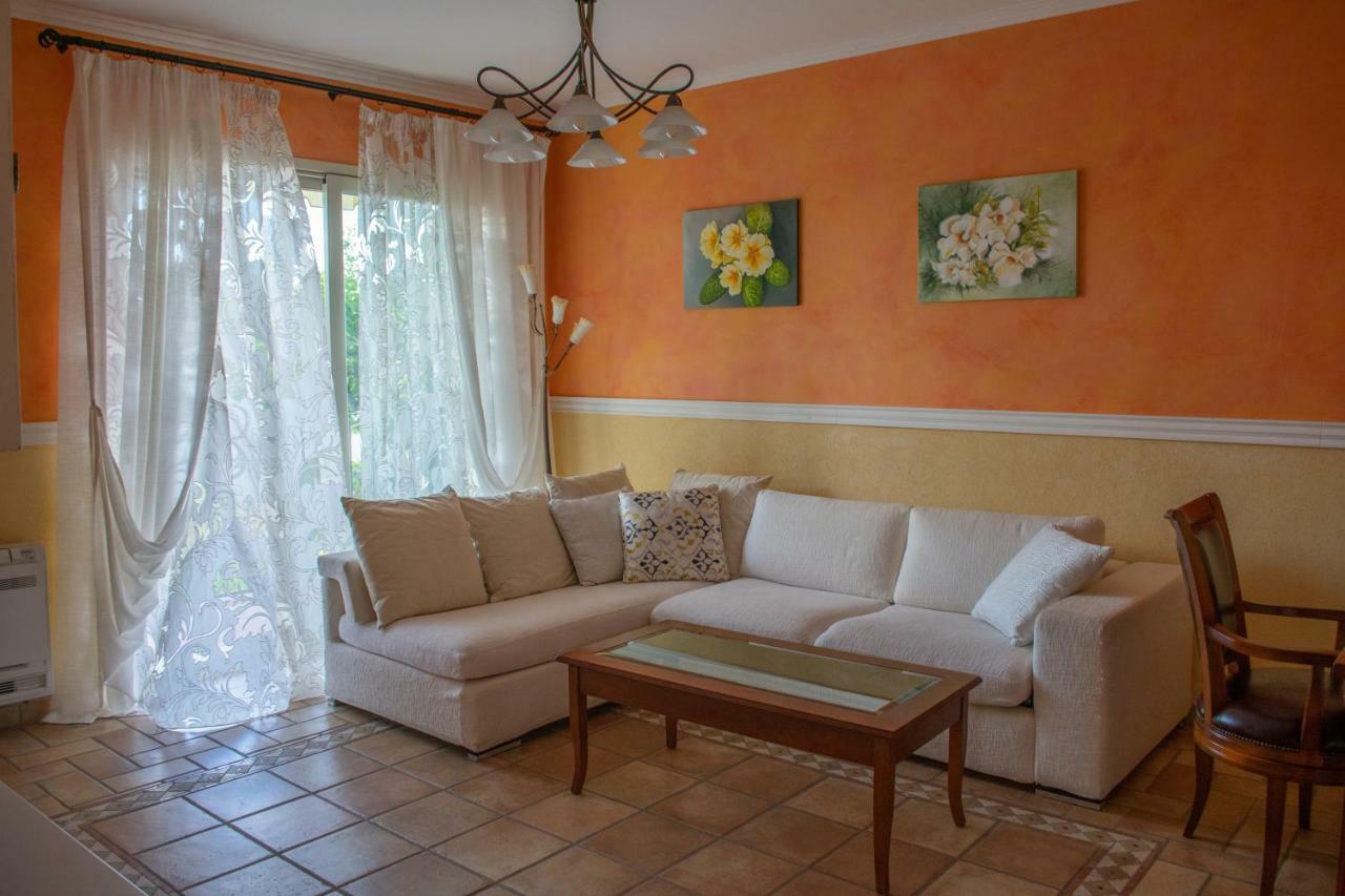 Villa Pineland Borghetto Santo Spirito Luaran gambar
