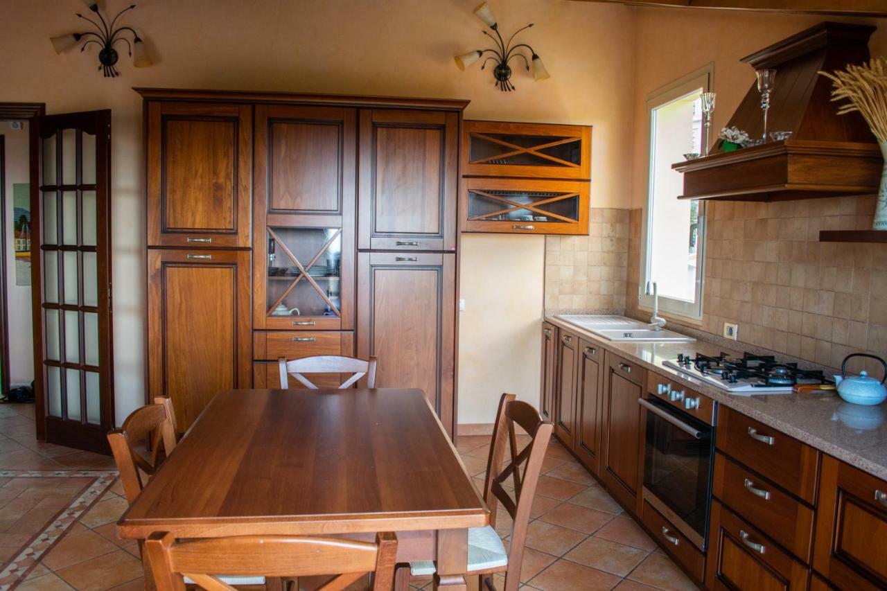 Villa Pineland Borghetto Santo Spirito Luaran gambar